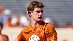 Arch Manning 16 of the Texas Longhorns during pregame warmups before the game vs the UTSA Roadrunners at DKR-Memorial Stadium.