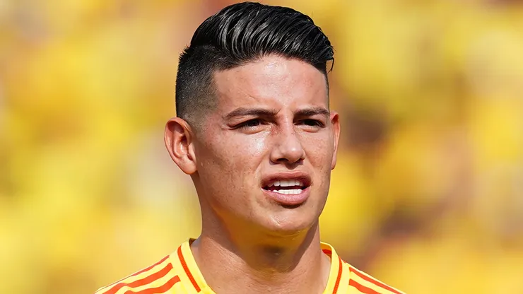 James Rodriguez of Colombia sings the national anthem prior to the South American FIFA World Cup 2026 Qualifier match between Colombia and Argentina