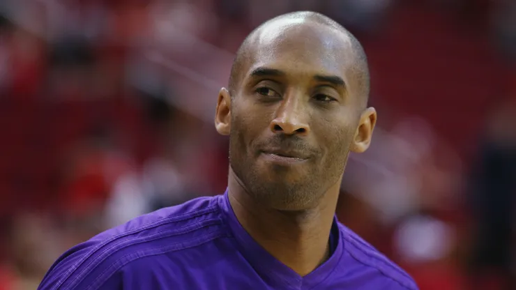 Kobe Bryant #24 of the Los Angeles Lakers warms up prior to a game against the Houston Rockets in 2015.