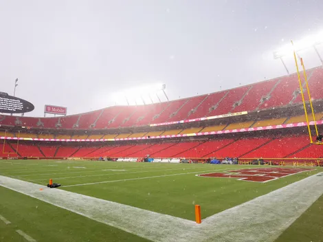Why was the 2024 NFL season opener between Chiefs and Ravens delayed?