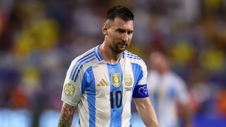 Lionel Messi leaves the pitch during the 2024 Copa America final between Argentina and Colombia