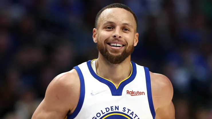 Stephen Curry #30 of the Golden State Warriors reacts to a play during the second quarter against the Dallas Mavericks in Game Three of the 2022 NBA Playoffs Western Conference Finals at American Airlines Center.
