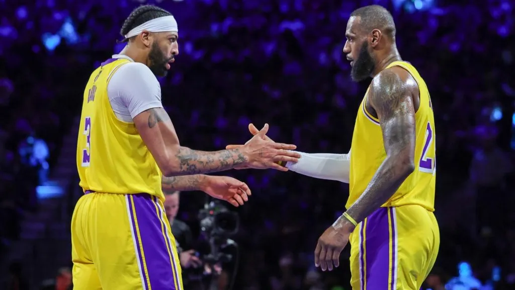 Anthony Davis LeBron James