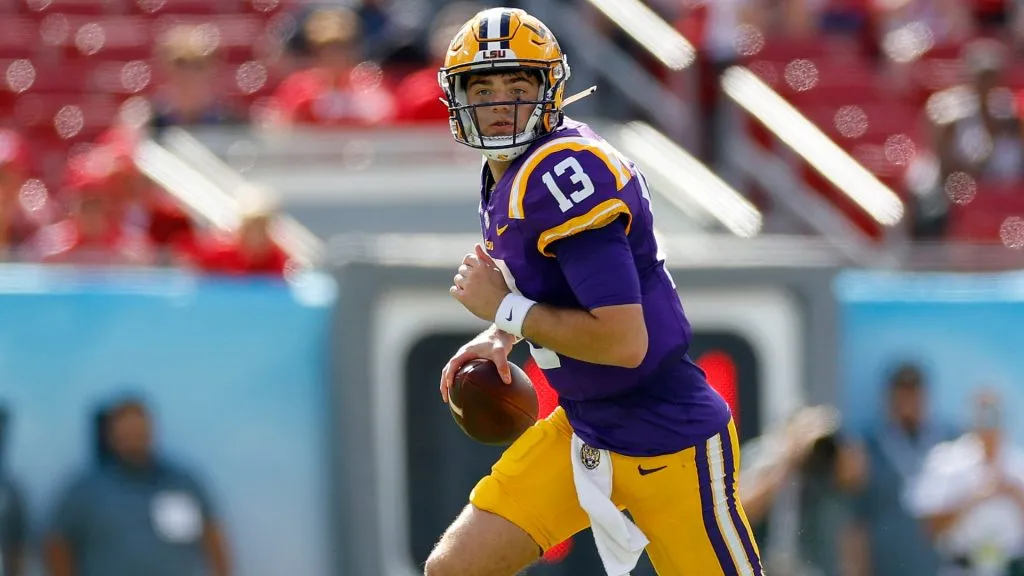 Garrett Nussmeier #13 of the LSU Tigers passes during the ReliaQuest Bowl against the Wisconsin Badgers at Raymond James Stadium on January 01, 2024 in Tampa, Florida.