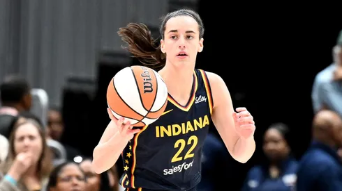 Caitlin Clark of Indiana Fever handles the ball against the Washington Mystics