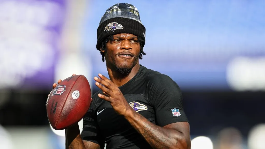 Lamar Jackson #8 of the Baltimore Ravens warms up before a preseason game against the Philadelphia Eagles at M&T Bank Stadium on August 9, 2024. (Source: Scott Taetsch/Getty Images)