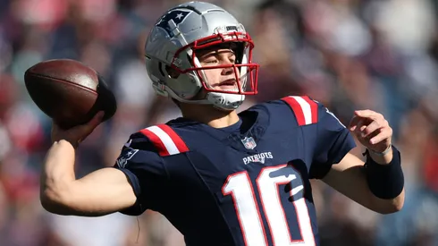 Drake Maye #10 of the New England Patriots throws a pass during the first quarter against the New York Jets at Gillette Stadium on October 27, 2024 in Foxborough, Massachusetts.