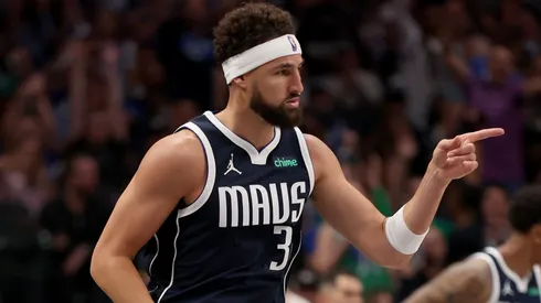 Klay Thompson #31 of the Dallas Mavericks reacts after scoring against the San Antonio Spurs during the third quarter at American Airlines Center on October 24, 2024 in Dallas, Texas.