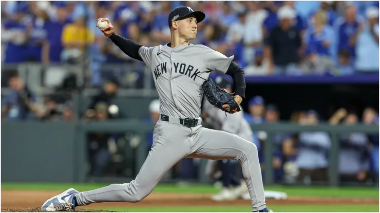 New York Yankees relief pitcher Luke Weaver