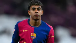 Lamine Yamal of FC Barcelona wears a special edition Coldplay match shirt during the LaLiga match between Real Madrid CF and FC Barcelona