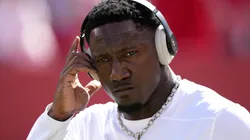 Deebo Samuel Sr. #1 of the San Francisco 49ers warms up prior to a game against the Arizona Cardinals at Levi's Stadium on October 06, 2024 in Santa Clara, California.