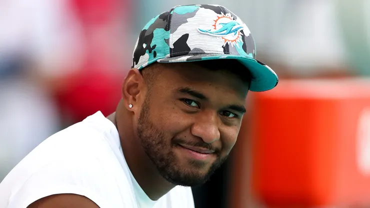 Tua Tagovailoa quarterback of the Miami Dolphins