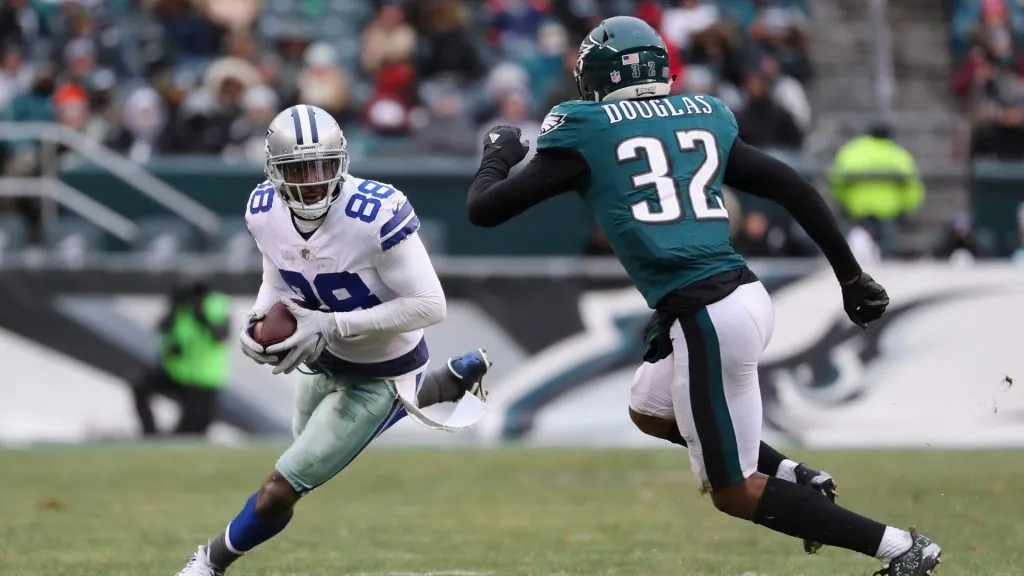 Wide receiver Dez Bryant #88 of the Dallas Cowboys runs the ball against cornerback Rasul Douglas #32 of the Philadelphia Eagles during the second half of the game at Lincoln Financial Field on December 31, 2017 in Philadelphia, Pennsylvania. The Dallas Cowboys won 6-0. (Photo by Elsa/Getty Images)