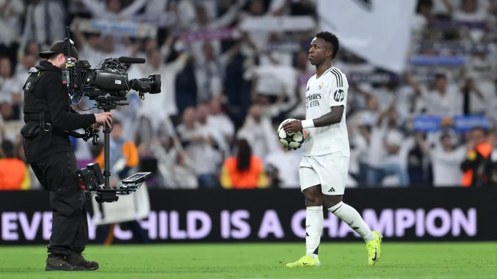 vinicius jr with the ball