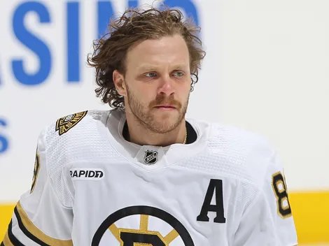 NHL News: David Pastrnak sends strong message to Boston Bruins teammate
