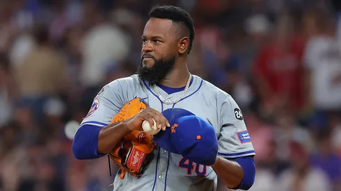 Luis Severino #40 of the New York Mets reacts after giving up a single to Ramon Laureano #18 of the Atlanta Braves in the third inning at Truist Park on September 24, 2024 in Atlanta, Georgia.