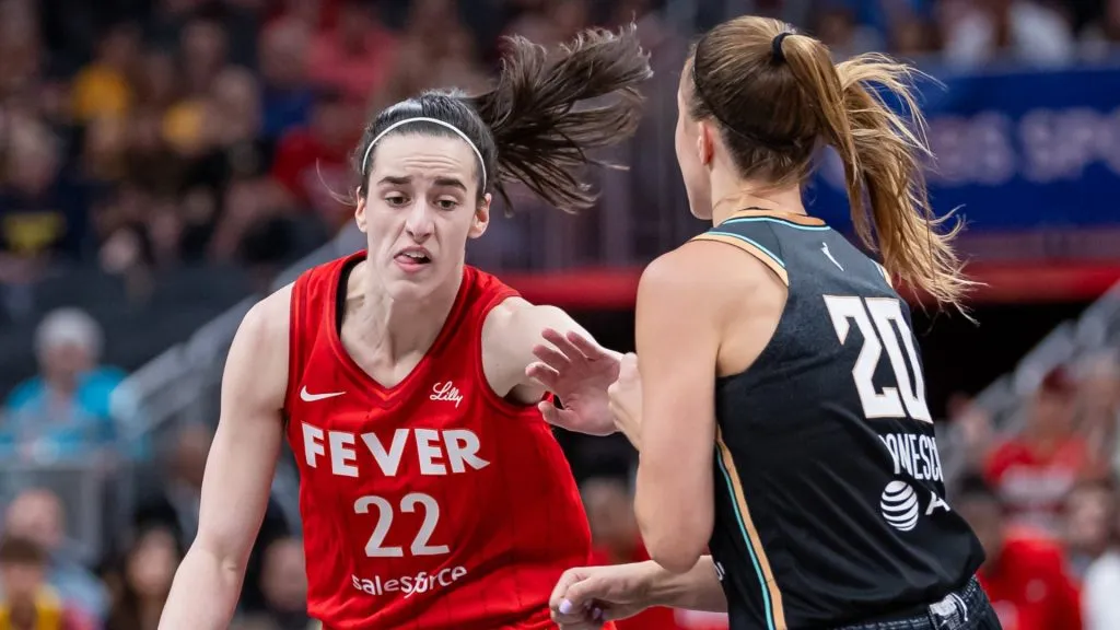 sabrina ionescu and caitlin clark