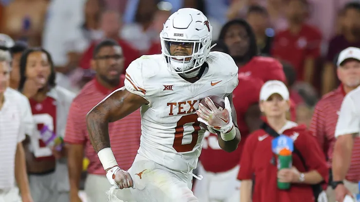 Anthony Hill Jr. #0 of the Texas Longhorns runs the ball after a catch during the fourth quarter against the Alabama Crimson Tide at Bryant-Denny Stadium on September 09, 2023 in Tuscaloosa, Alabama.