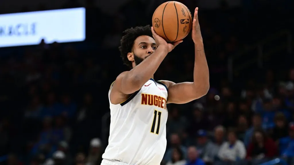 Braxton Key throwing