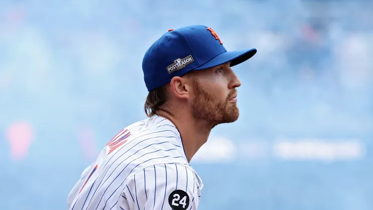 Brandon Nimmo #9 of the New York Mets takes the field before Game Four of the Division Series against the Philadelphia Phillies at Citi Field on October 09, 2024 in New York City.