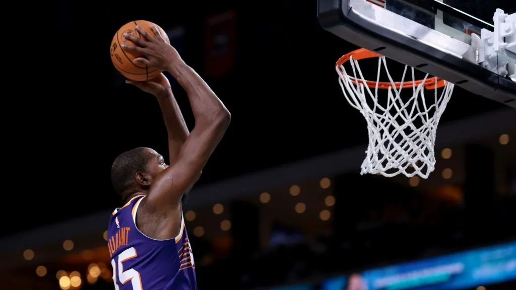 Kevin Durant #35 of the Phoenix Suns dunks the ball during the second quarter against the Los Angeles Lakers at Acrisure Arena on October 06, 2024 in Palm Springs, California. Photo by Katelyn Mulcahy/Getty Images)