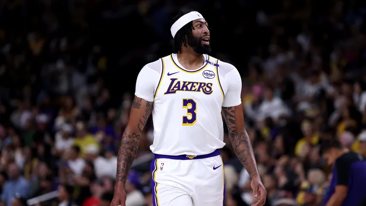 Anthony Davis #3 of the Los Angeles Lakers reacts to a play during the first quarter against the Phoenix Suns at Acrisure Arena on October 06, 2024 in Palm Springs, California.