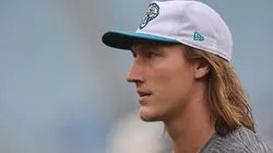 Trevor Lawrence #16 of the Jacksonville Jaguars warms up prior to a game against the Indianapolis Colts at EverBank Stadium on October 06, 2024 in Jacksonville, Florida.