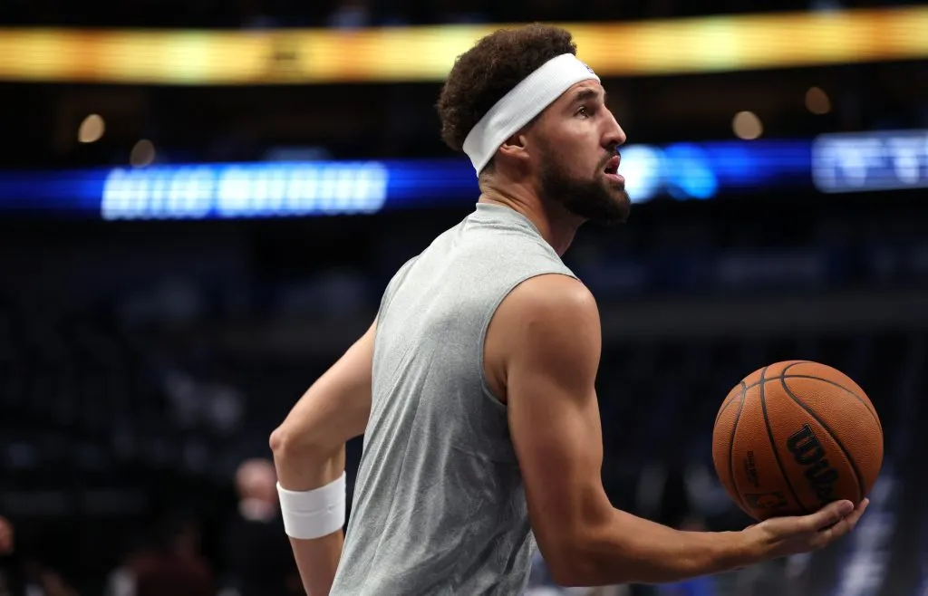 Klay Thompson #31 of the Dallas Mavericks warms up prior to a pre-season game against the Memphis Grizzlies. Ron Jenkins/Getty Images