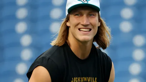 Trevor Lawrence #16 of the Jacksonville Jaguars warms up prior to the game against the Buffalo Bills at Highmark Stadium on September 23, 2024 in Orchard Park, New York.