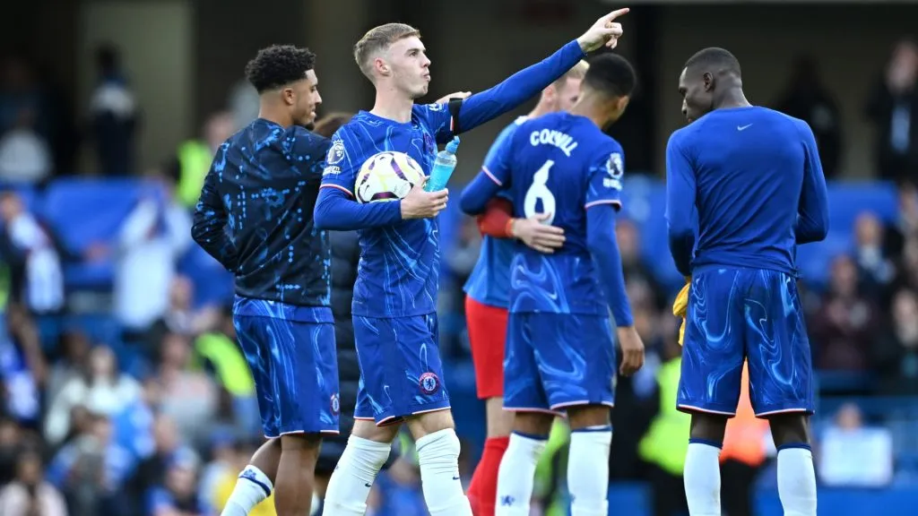 Cole Palmer of Chelsea celebrates victory following the Premier League match between Chelsea FC and Brighton & Hove Albion FC at Stamford Bridge on September 28, 2024 in London, England.