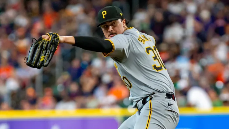 Pirates starting pitcher PAUL SKENES (30) throws a pitch during Monday s game, at Minute Maid Park, in Houston, Texas.