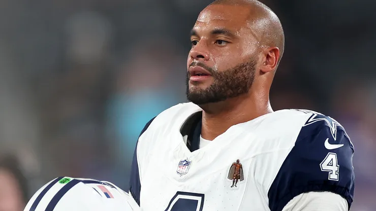 Dak Prescott #4 of the Dallas Cowboys warms up prior to the game against the New York Giants at MetLife Stadium on September 26, 2024 in East Rutherford, New Jersey.