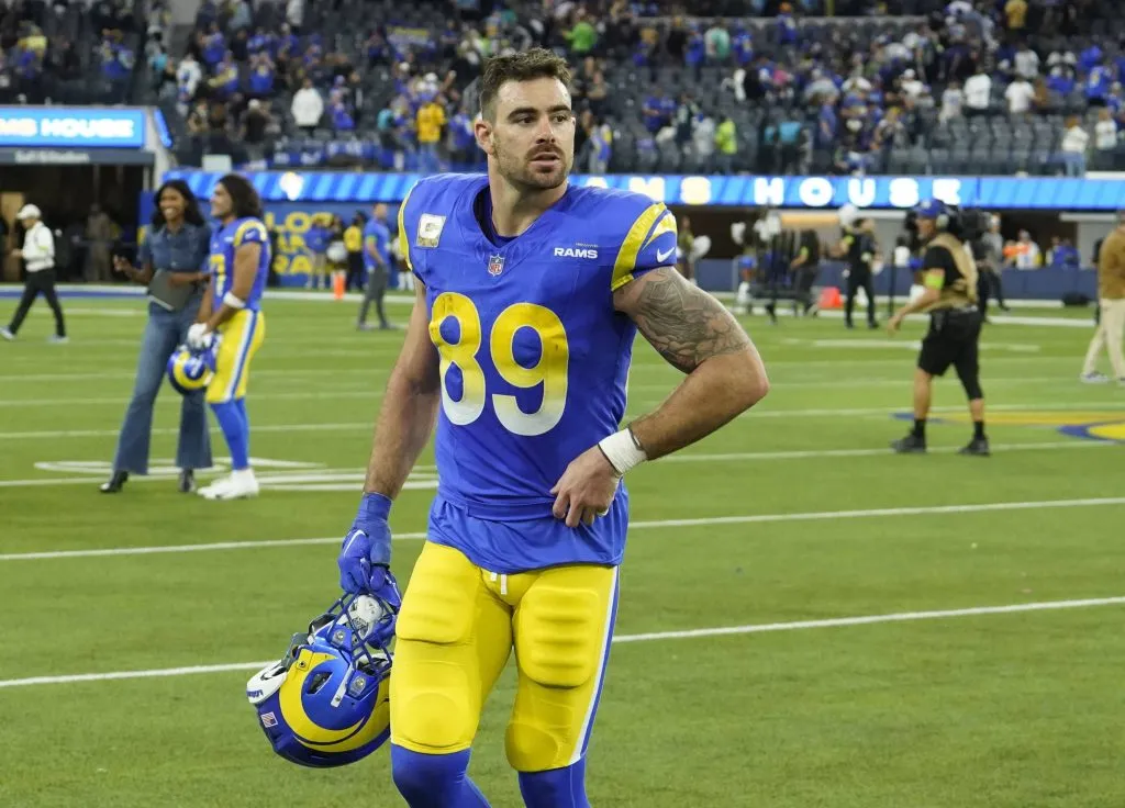 INGLEWOOD, CA – NOVEMBER 19: Tyler Higbee 89 of the Rams during the Los Angeles Rams game versus the Seattle Seahawks on November 19, 2023, at SoFi Stadium in Inglewood, CA. Photo by Kevin Reece/Icon Sportswire NFL, American Football Herren, USA NOV 19 Seahawks at Rams EDITORIAL USE ONLY Icon592231119095