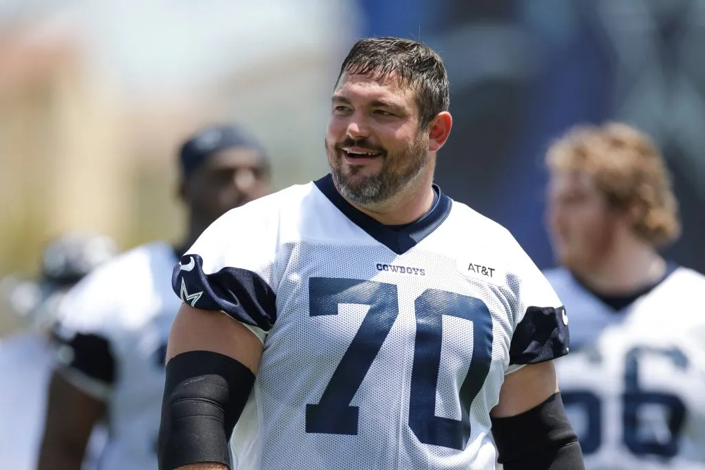 OXNARD, CA – JULY 25: Dallas Cowboys guard Zack Martin 70 smiles on the field during the teamÕs training camp at River Ridge Playing Fields on July 25, 2024 in Oxnard, CA. Photo by Brandon Sloter/Icon Sportswire NFL, American Football Herren, USA JUL 25 Cowboys Training Camp EDITORIAL USE ONLY Icon240725269