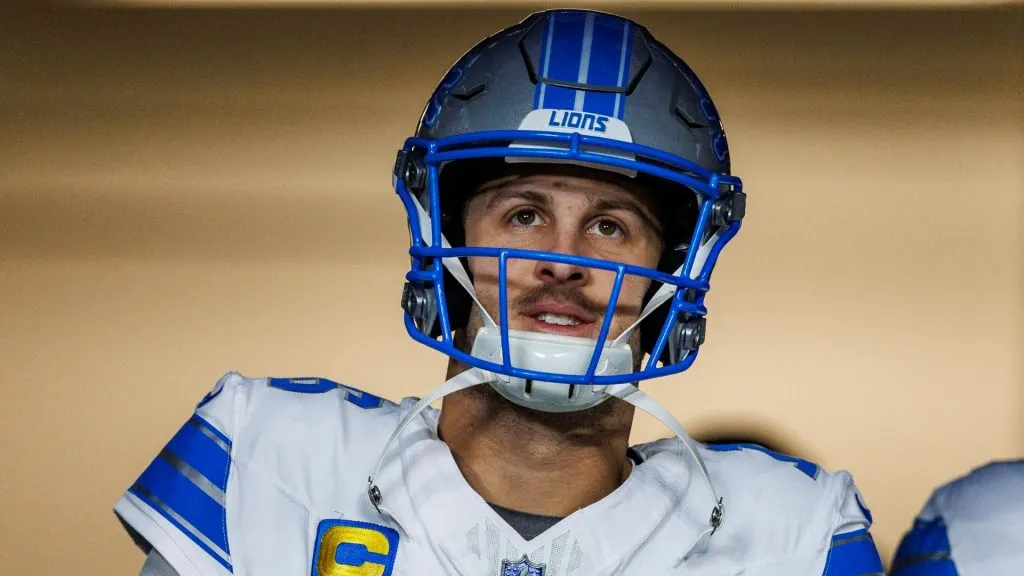 Detroit Lions quarterback Jared Goff (16) during player introductions of NFL game action against the Indianapolis Colts in 2024. (Source: IMAGO / ZUMA Press Wire)