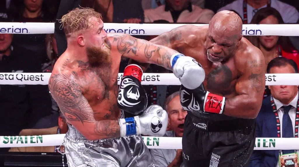 Jake Paul punches Mike Tyson during LIVE On Netflix: Jake Paul vs. Mike Tyson at AT&amp;T Stadium on November 15, 2024 in Arlington, Texas. IMAGO /&nbsp;Inpho Photography