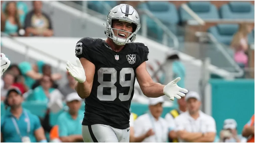Las Vegas Raiders defensive end Maxx Crosby – IMAGO / Icon Sportswire