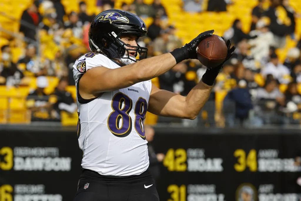 PITTSBURGH, PENNSYLVANIA – NOVEMBER 17: Charlie Kolar #88 of the Baltimore Ravens warms up prior to a game against the Pittsburgh Steelers at Acrisure Stadium on November 17, 2024 in Pittsburgh, Pennsylvania. (Photo by Justin K. Aller/Getty Images)