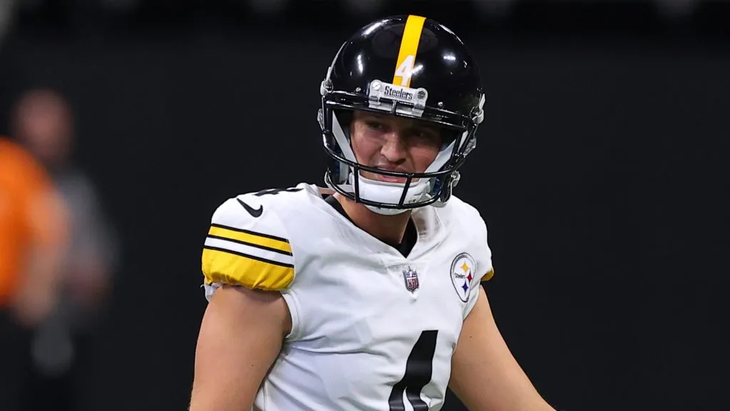 Matthew Wright #4 of the Pittsburgh Steelers reacts after kicking a field goal during the second quarter of the game against the Atlanta Falcons at Mercedes-Benz Stadium on December 04, 2022 in Atlanta, Georgia.