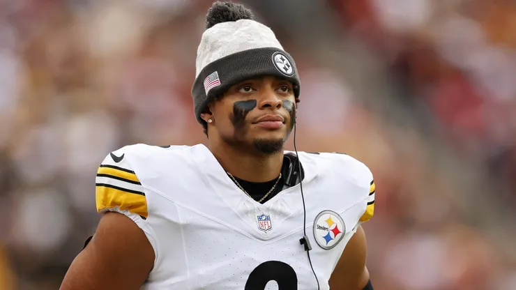 Justin Fields #2 of the Pittsburgh Steelers looks on from the sideline in the second quarter of a game against the Washington Commanders at Northwest Stadium on November 10, 2024 in Landover, Maryland.