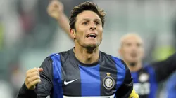 Javier Zanetti of FC Inter Milan celebrates victory at the end of the Serie A match between Juventus FC and FC Internazionale Milano at Juventus Arena