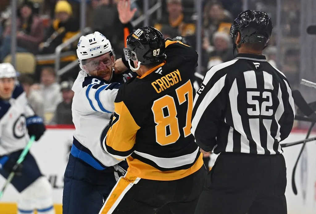 Sidney Crosby #87 of the Pittsburgh Penguins