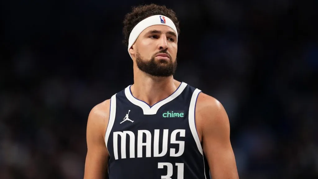 Klay Thompson #31 of the Dallas Mavericks looks on while playing the San Antonio Spurs during the third quarter at American Airlines Center on October 24, 2024. (Source: Sam Hodde/Getty Images)
