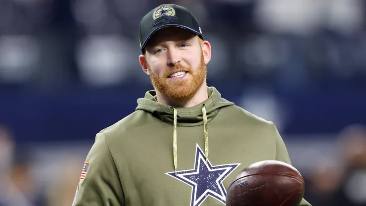 Cooper Rush #10 of the Dallas Cowboys warms up prior to a game against the Indianapolis Colts at AT&T Stadium on December 04, 2022.