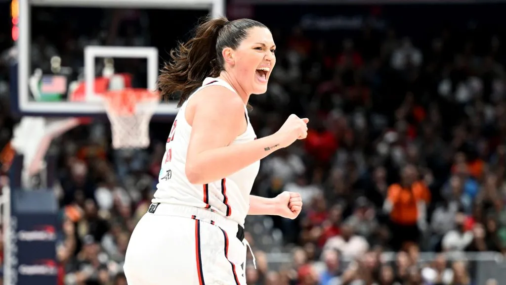 stfenaie dolson celebrates