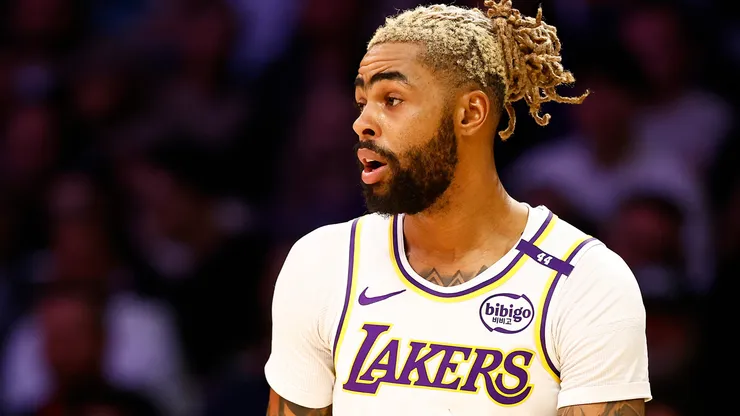D'Angelo Russell #1 of the Los Angeles Lakers in the first half at Crypto.com Arena