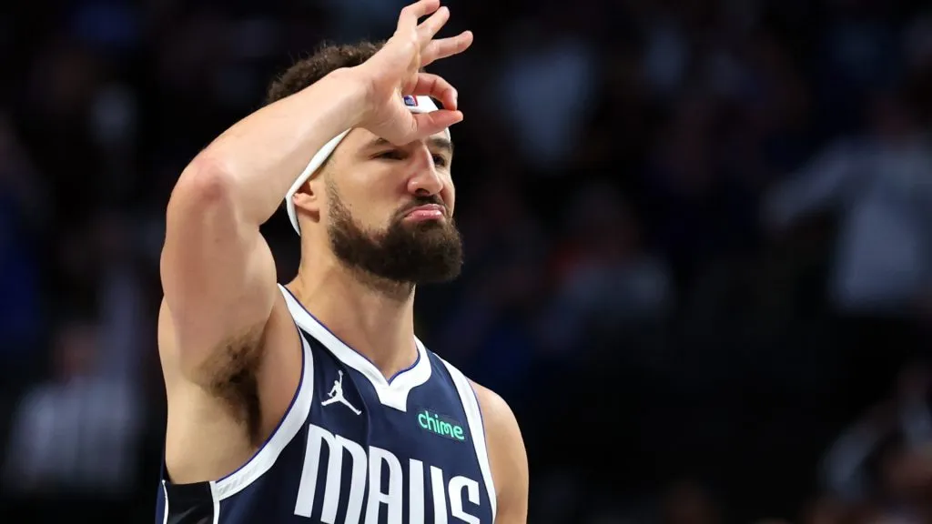Klay Thompson #31 of the Dallas Mavericks gestures after a thiree pointer against the Houston Rockets in the second half of a basketball game at American Airlines Center on October 31, 2024 in Dallas, Texas. (Photo by Richard Rodriguez/Getty Images)