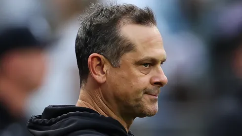 Aaron Boone of the New York Yankees tips his hat before the game against the New York Mets at Citi Field on June 26, 2024 in the Queens borough of New York City.