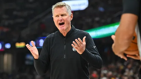 Head coach Steve Kerr of the Golden State Warriors reacts during the first quarter against the Cleveland Cavaliers