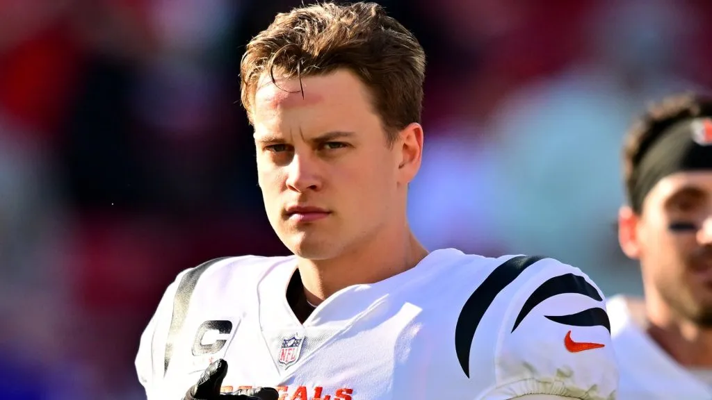 Joe Burrow #9 of the Cincinnati Bengals warms up prior to a game against the Tampa Bay Buccaneers at Raymond James Stadium on December 18, 2022. (Source: Julio Aguilar/Getty Images)